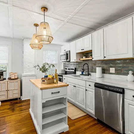 A By The Bay - Stunning Seaside Apartment Gloucester Esterno foto