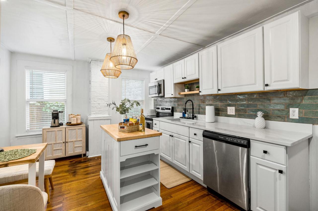 Apartment A By The Bay - Stunning Seaside *